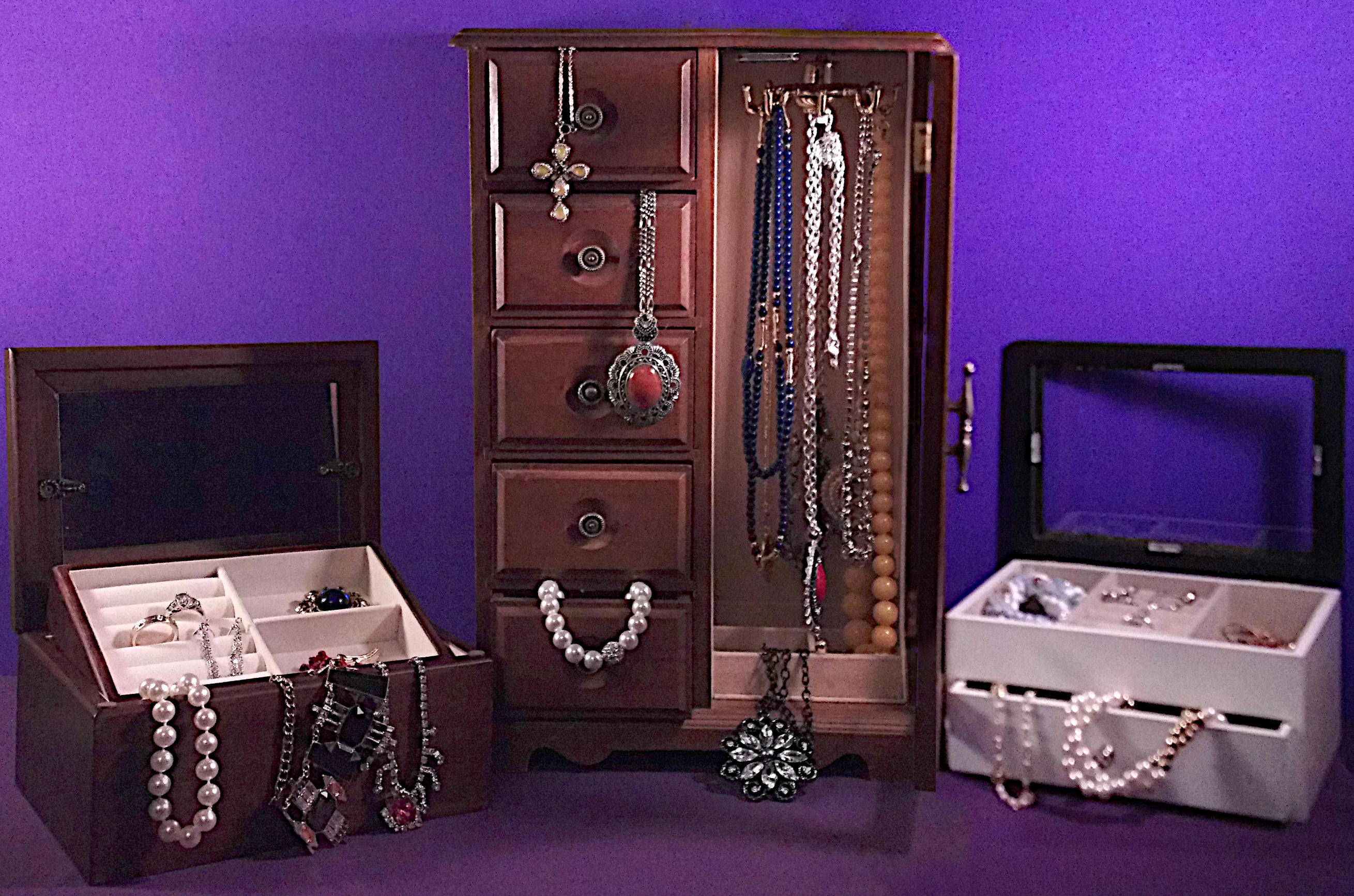 Glinting, Shining, and Sparkling—Jewelry for the Discerning Taste